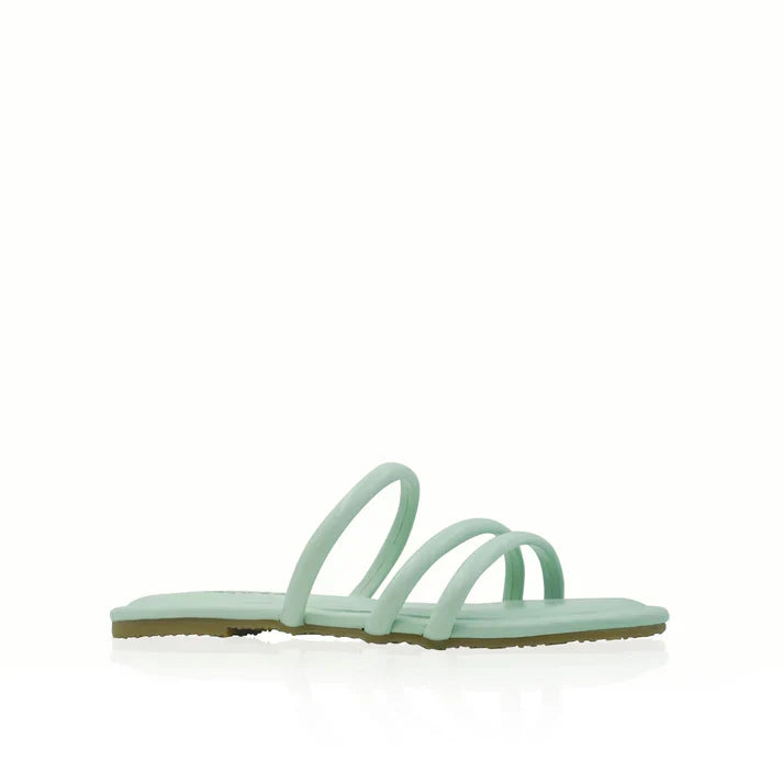 June Flat Sandals (Man-Made)